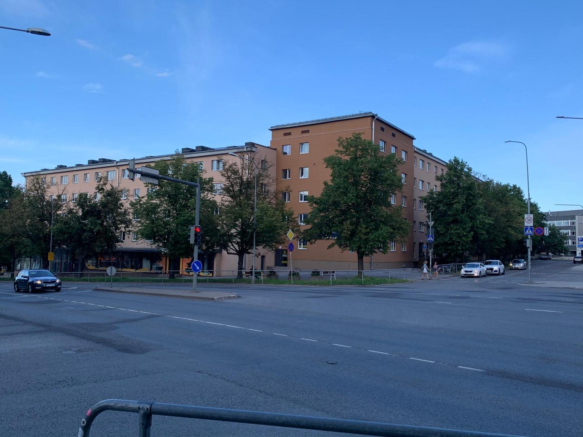 Riia 10, 2-Bedroom Apartment - 2 Big Beds 1 Extra Bed-Parking Free タルトゥ エクステリア 写真