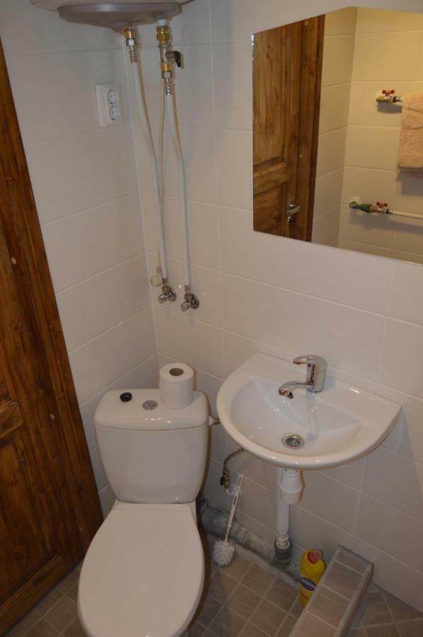 Riia 10, 2-Bedroom Apartment - 2 Big Beds 1 Extra Bed-Parking Free タルトゥ エクステリア 写真
